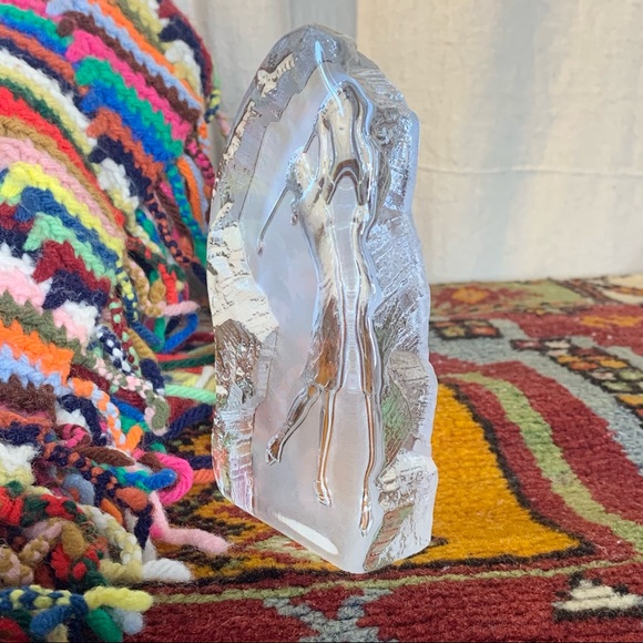 70s Glass Golf Paperweight - Picture 2 of 7